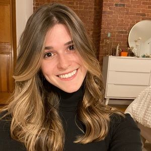 Meet your Posher, Chloe